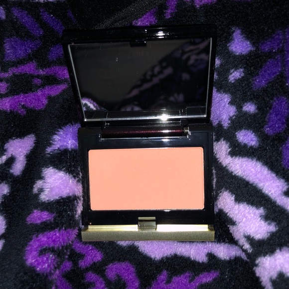 Bundle of Kevyn Aucoin Eyeshadows and Blush - Picture 4 of 9